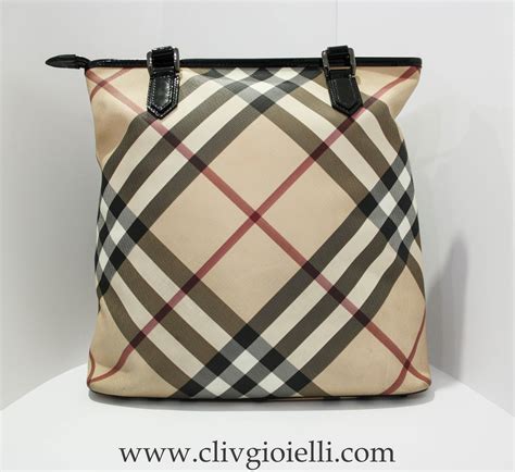 borsa burberry a mano